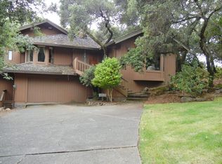 2584 Rim Rock Way, Santa Rosa, CA 95404
