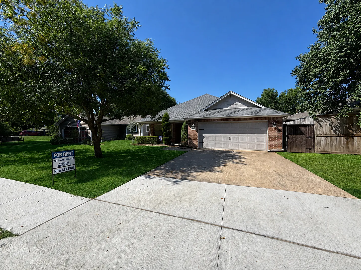 3 bed, 1709 sqft, $2,100 — Photo 1