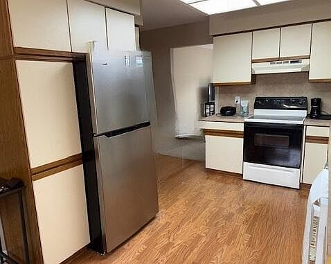 2nd image of 208 Bona Vista Dr NW
