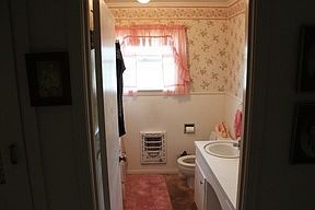5th image of 914 Schley St