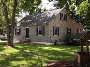 3 Greenlay St, Nashua, NH 03063