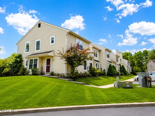 44 Alameda Court, Eatontown, NJ 07724