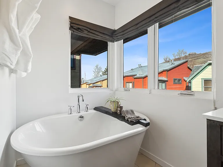1102 Norfolk Ave — Photo 34