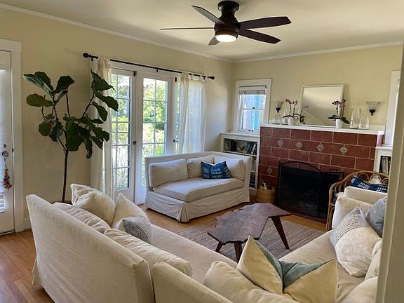 3rd image of 1624 Garden St #7