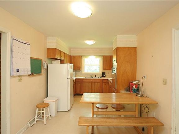 4th image of 150 Miami Dr