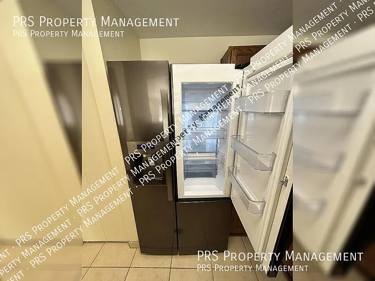1762 W Colt Rd — Photo 16
