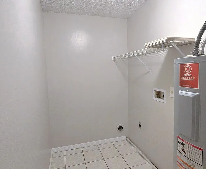 1423 Montana Ave — Photo 30