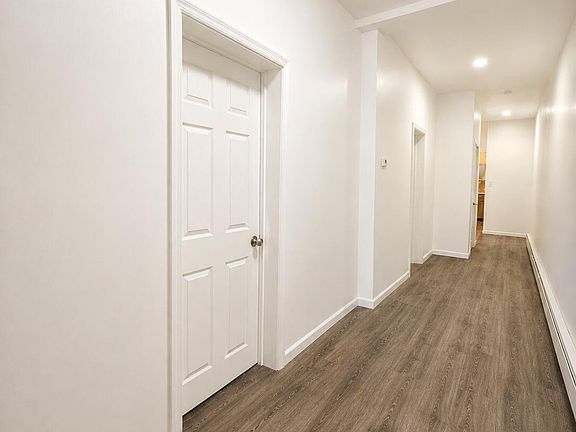 4th image of 311 N Main St