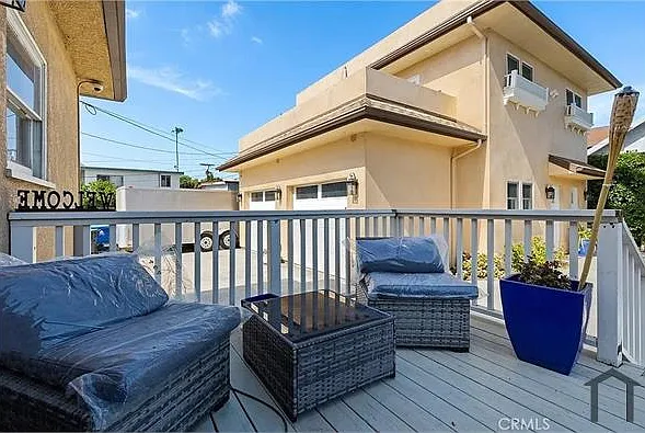 2754 Kenwood Ave — Photo 12