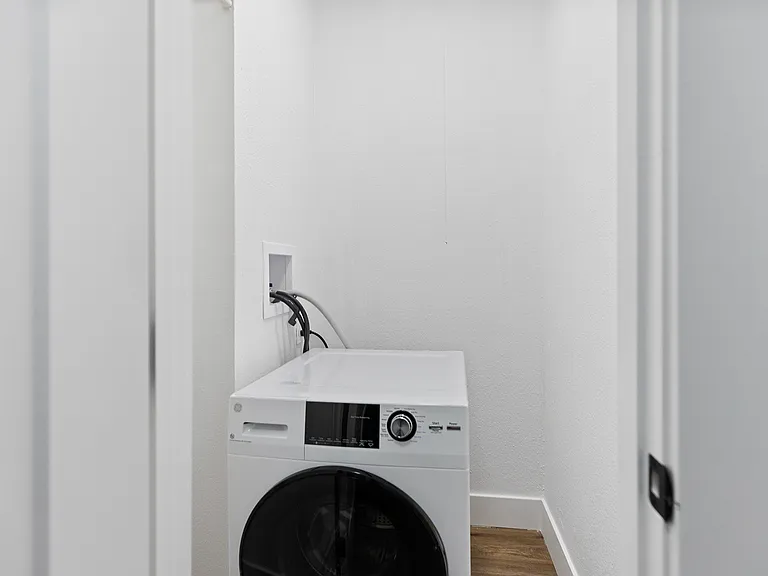 laundry in unit laundry in unit