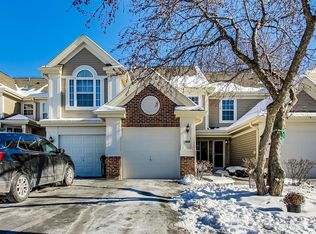 859 Spring Creek Ct, Elk Grove Village, IL 60007