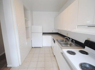 818 Russell Blvd #A, Saint Louis, MO 63104