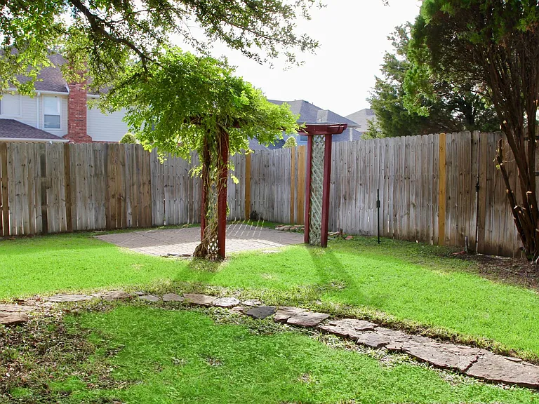 5832 Mossbrook Trl — Photo 5