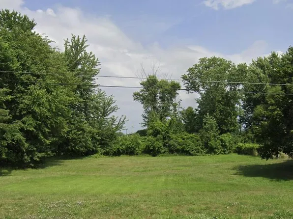 2296 Wilson Ave NW, Grand Rapids, MI 49534