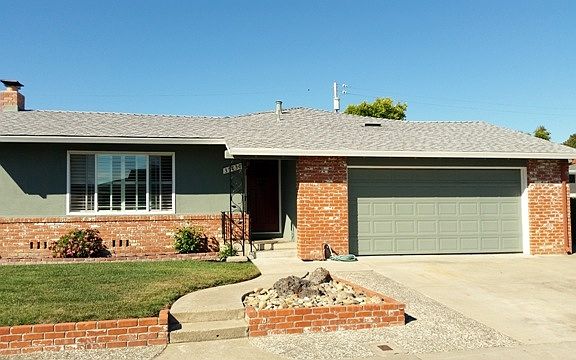 2nd image of 35838 Toledo Ct