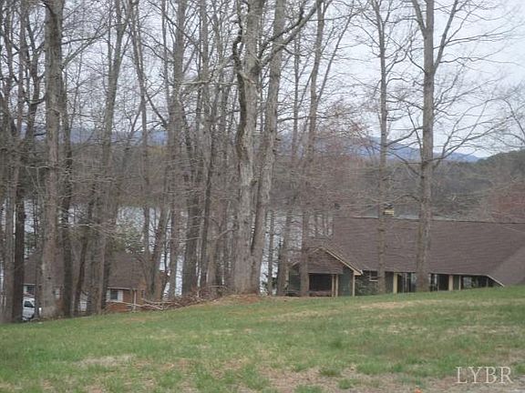 4th image of 1 Park Shore Cir