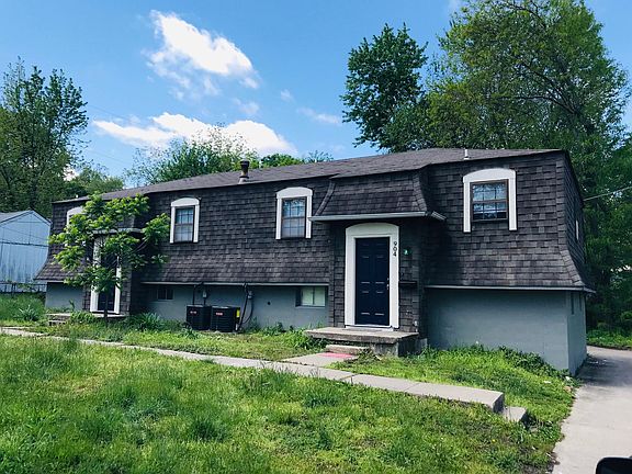 2nd image of 904 S Savage St