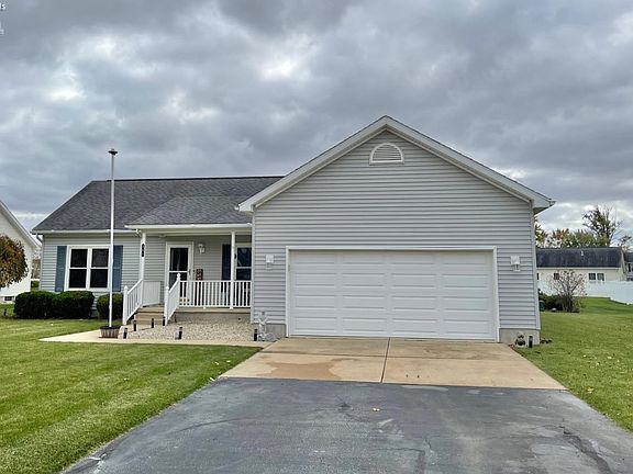 3rd image of 381 Nathan Dr
