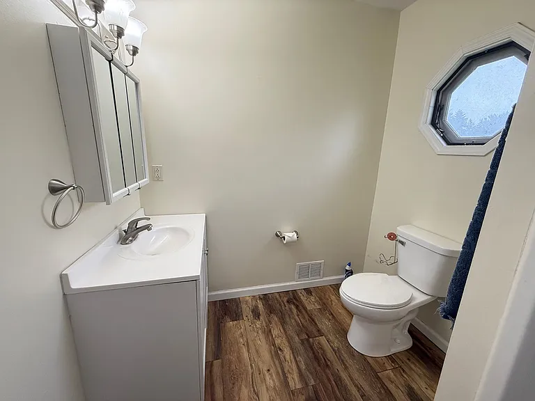 5420 E Michigan Ave — Photo 24