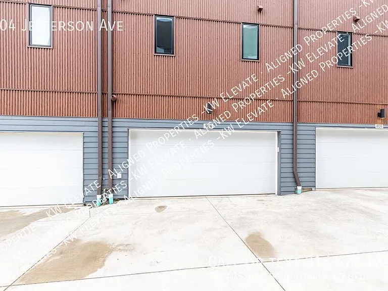 404 Jefferson Ave — Photo 40