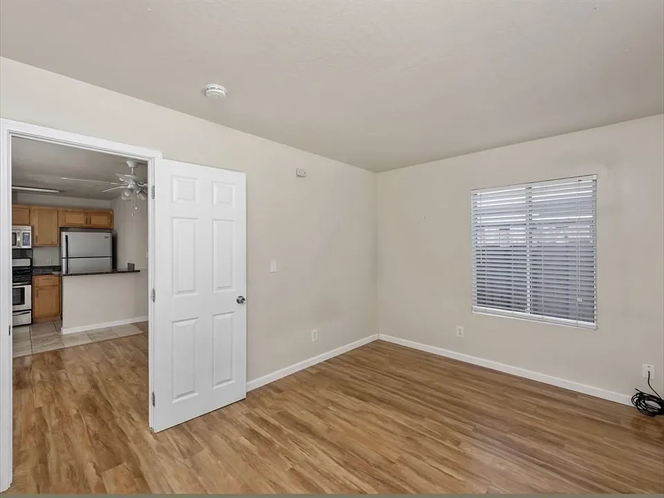 470 Arleta Ave #470