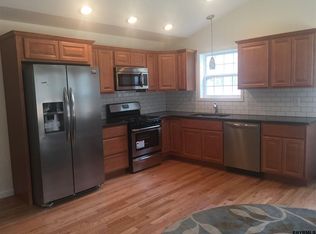 32 Elk Ridge Dr, Queensbury, NY 12804