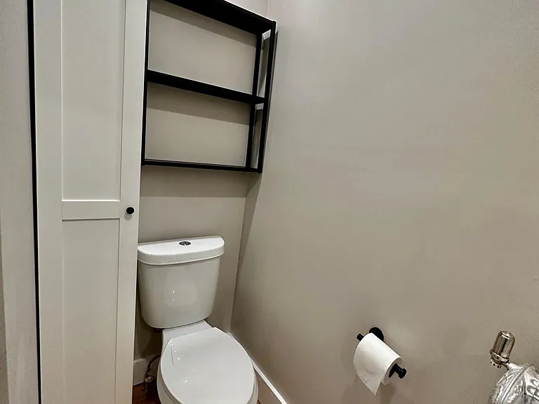 401 Main St #3 — Photo 7
