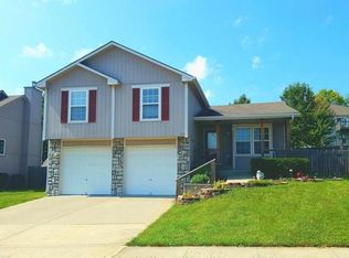 602 NW Scenic Ln, Grain Valley, MO 64029