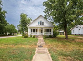 728 W Hunter St, Nevada, MO 64772