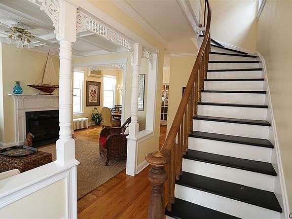 4th image of 167 Caroline St