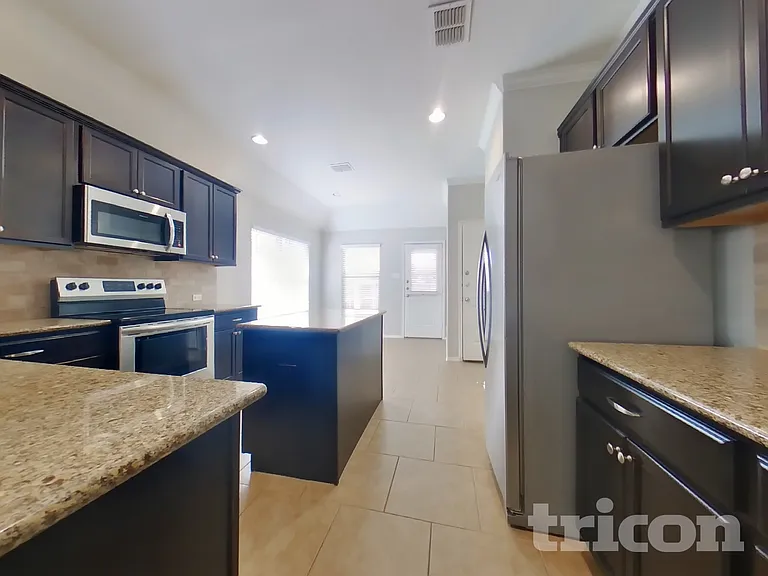 9129 Holliday Ln — Photo 6