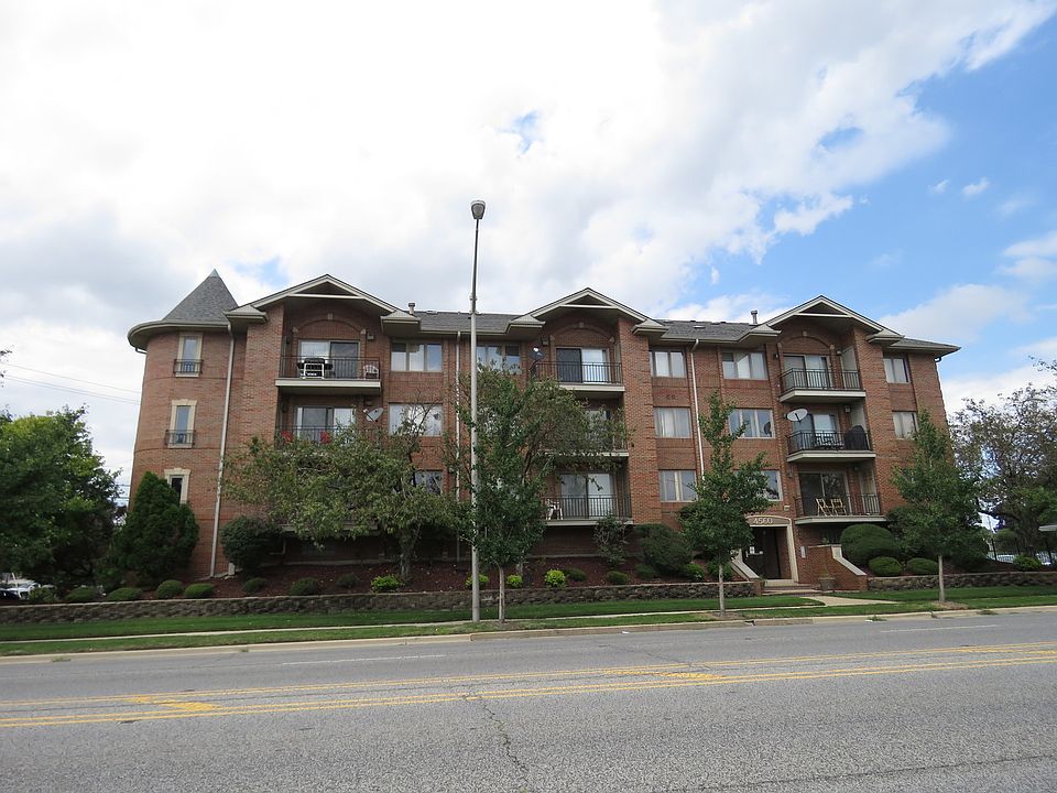 1st image of 4560 Southwest Hwy APT 3C