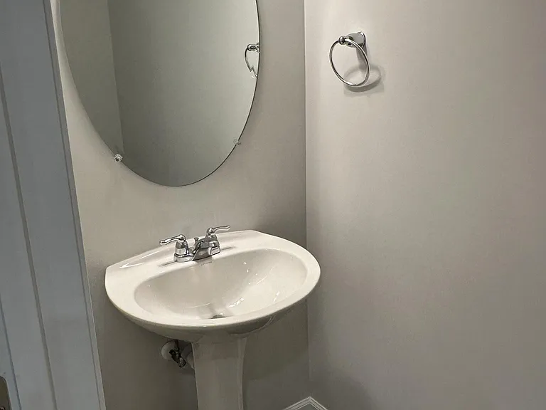2232 Kasota Ln — Photo 12