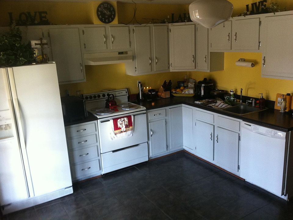 1st image of 105 Marseilles Dr