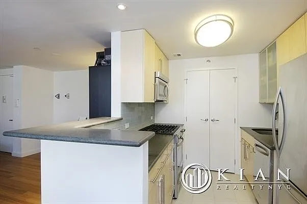 Rented by Kian Realty | media 3