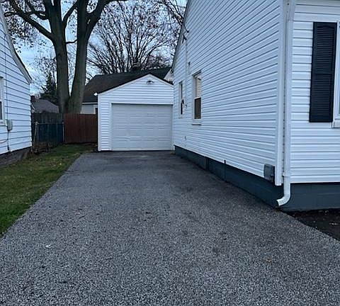 4th image of 33845 Beach Park Ave