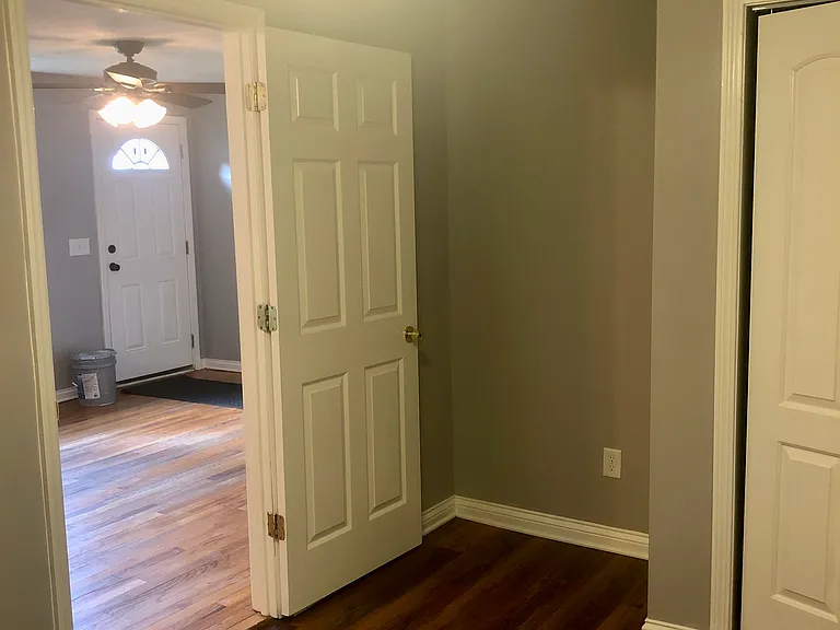 1010 C Smith St — Photo 22