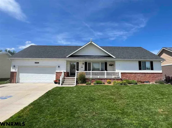 715 Westwood Dr, Gering, NE 69341
