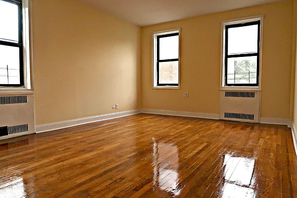 Rented by Level Group | media 9