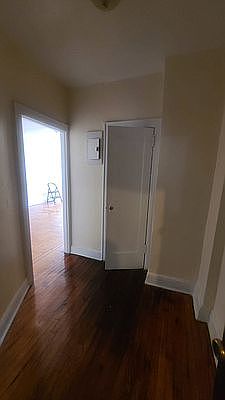 2nd image of 3111 Glenwood Rd #Bb