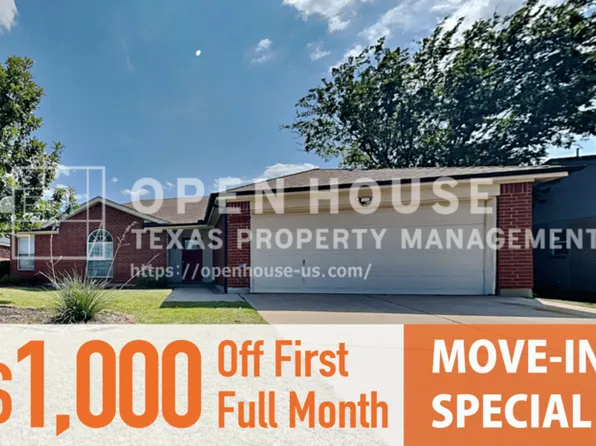 625 Creekview Dr, Burleson, TX 76028