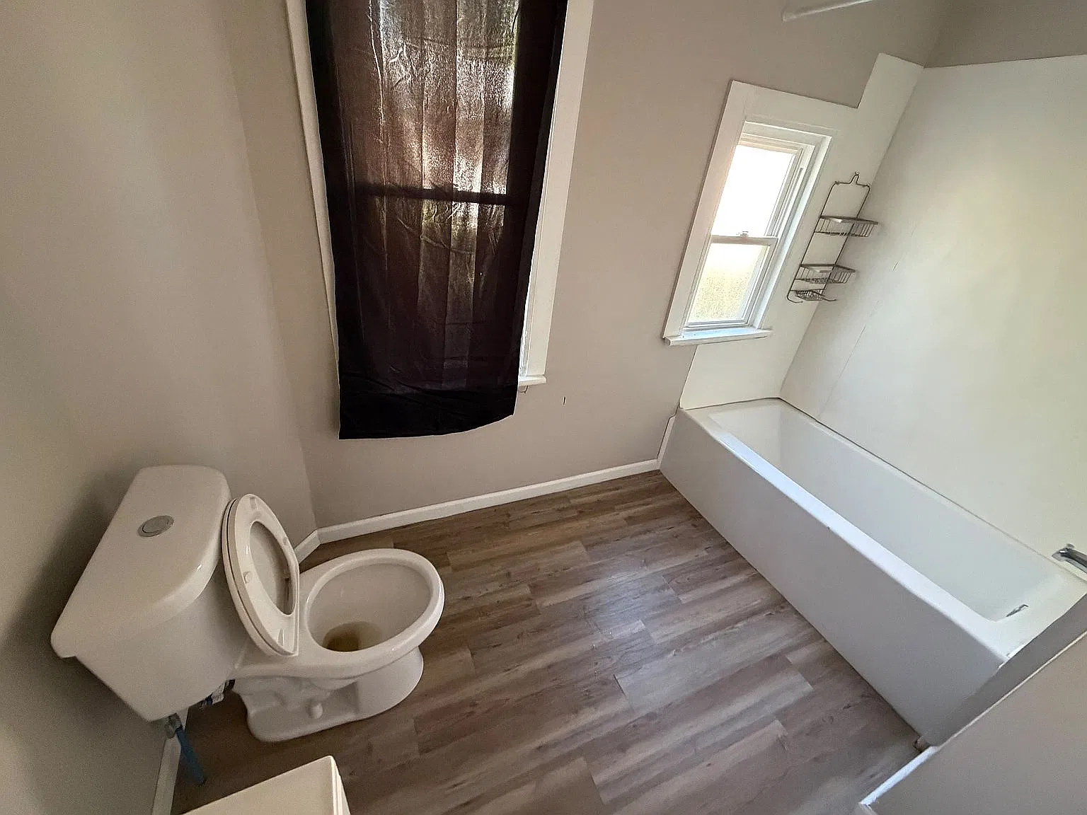 3 bed, 1337 sqft, $1,100 — Photo 2