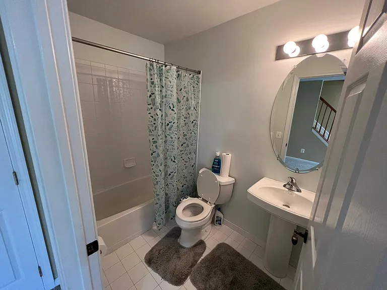 555 Coventry Dr — Photo 25