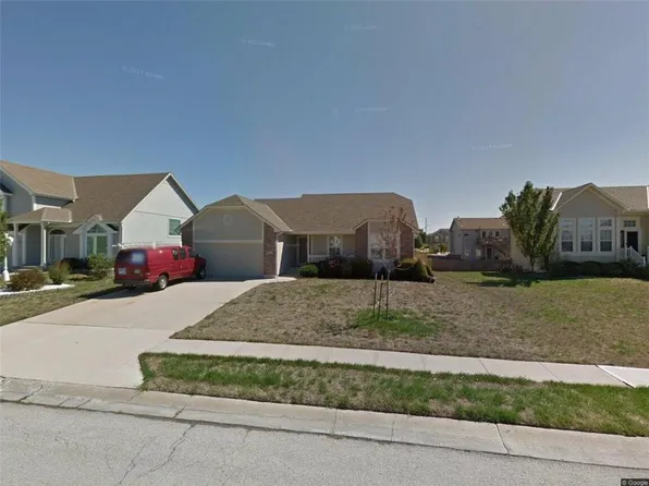 523 Cedar Falls Ct, Raymore, MO 64083