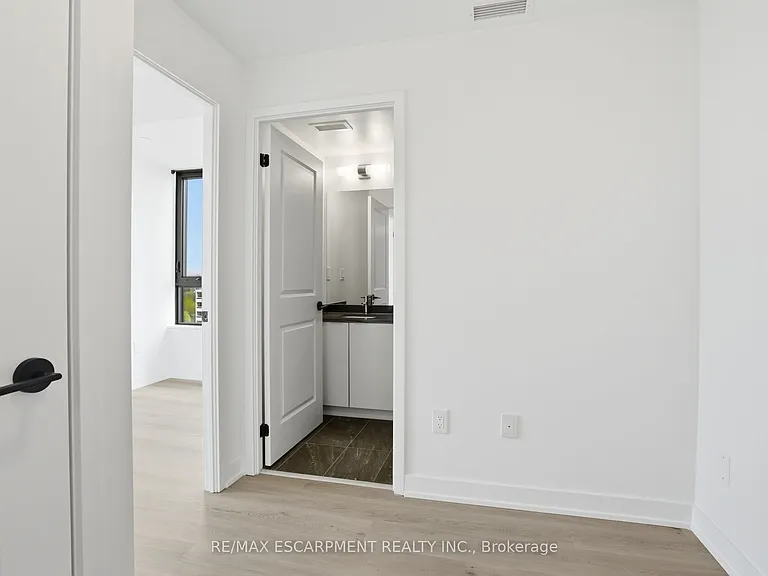 2075 Lakeshore Rd #1002 — Photo 12