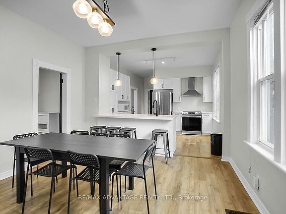 2nd image of 252 Cheapside St