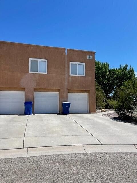 1st image of 1008 Mineral Way Unit 2