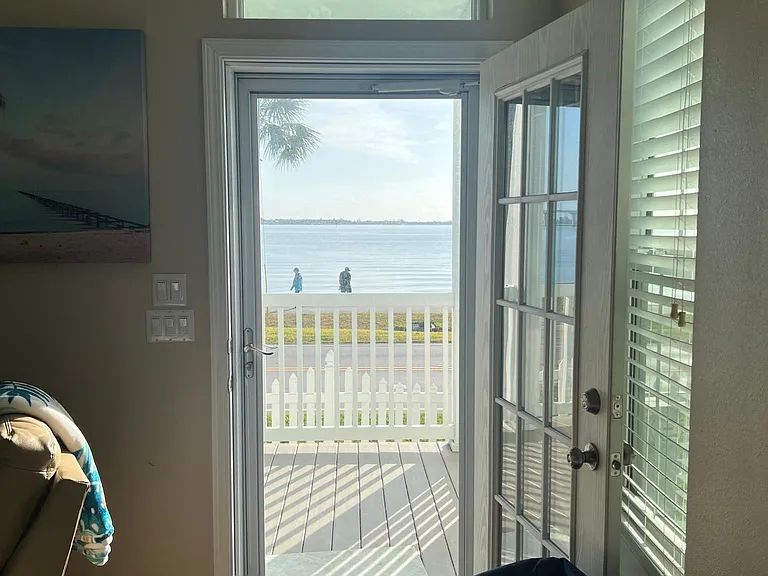 9 NE Nautical Dr — Photo 10