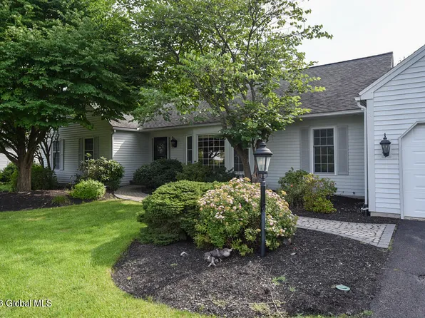 29 St Agnes Lane, Loudonville, NY 12211