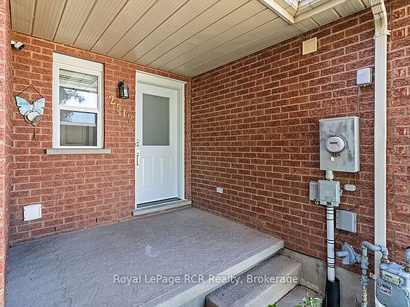 4th image of 2512 8th Ave E #A-e